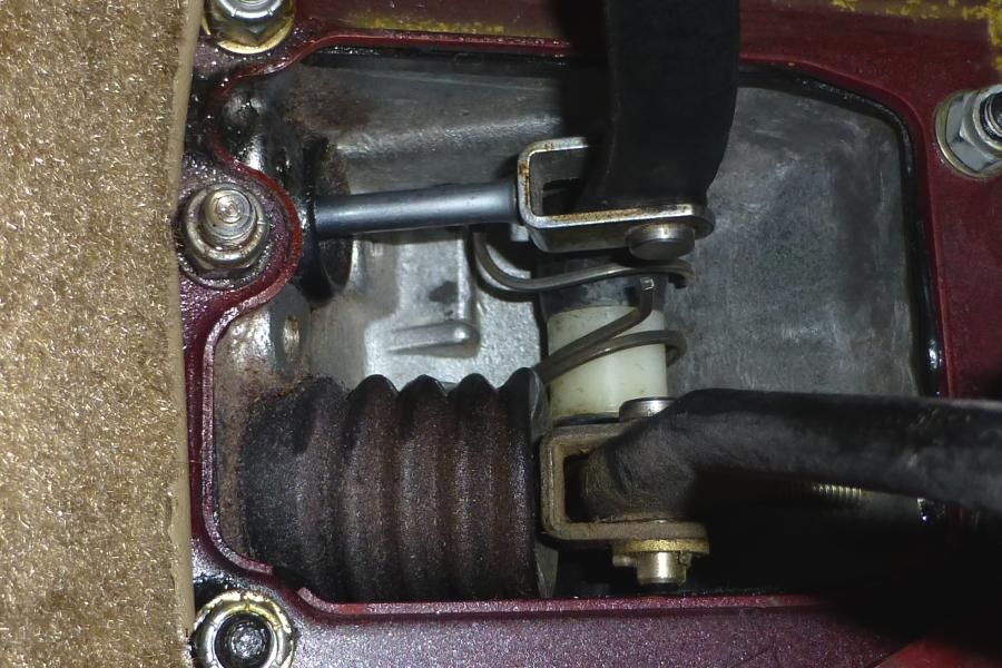 [EType] clutch master cylinder boot EType Jaglovers Forums